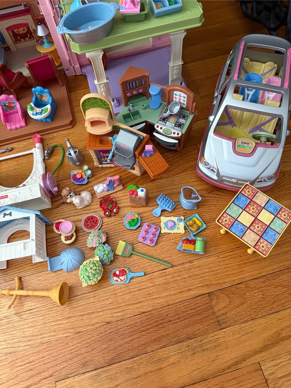 Fisher-Price Loving Family Dollhouse with Furniture, Accessories & Figures – Complete Set