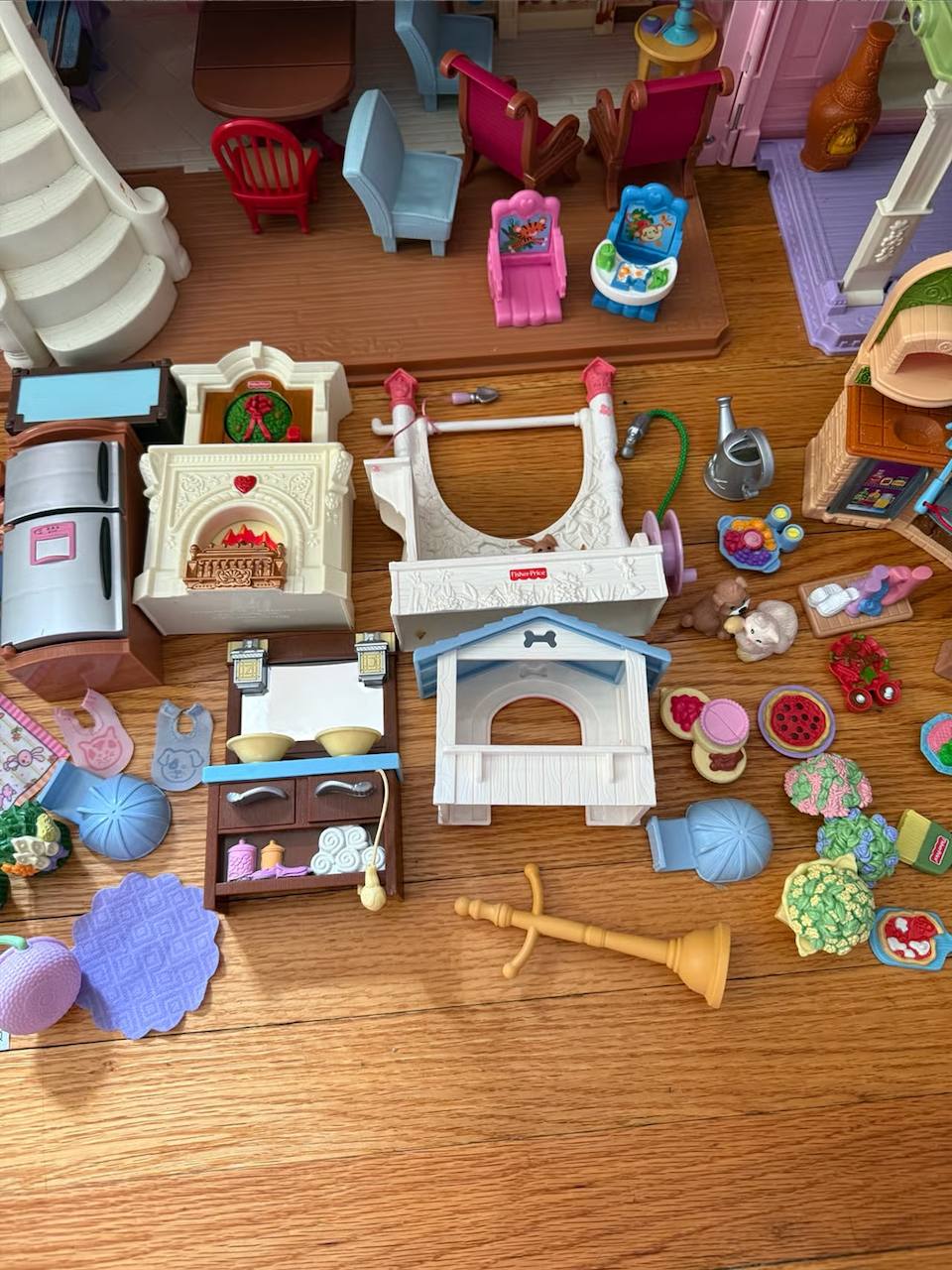 Fisher-Price Loving Family Dollhouse with Furniture, Accessories & Figures – Complete Set