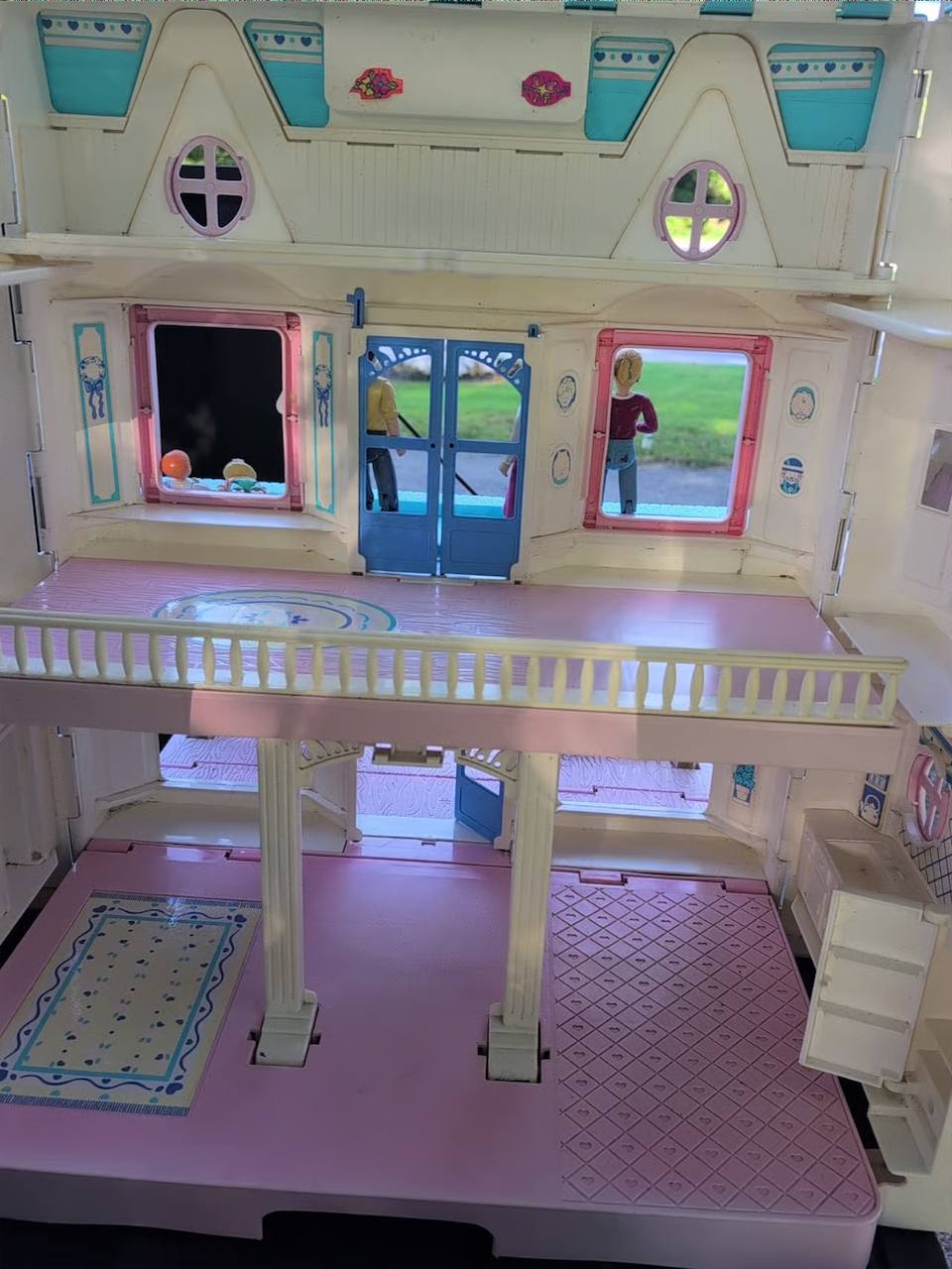 Vintage 1993 Fisher Price Loving Family Dream Folding Doll House + Accessories