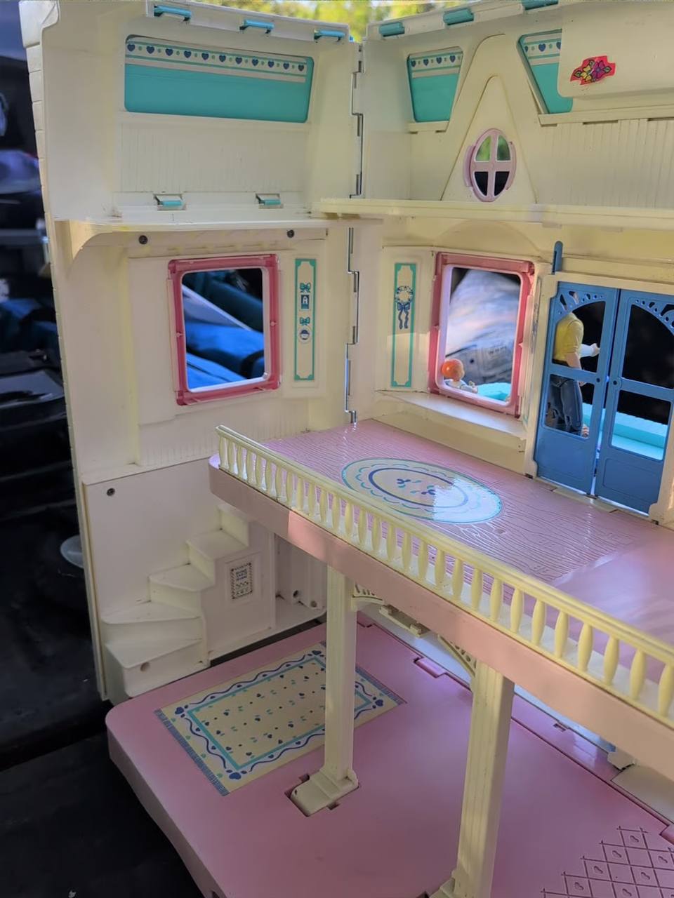Vintage 1993 Fisher Price Loving Family Dream Folding Doll House + Accessories