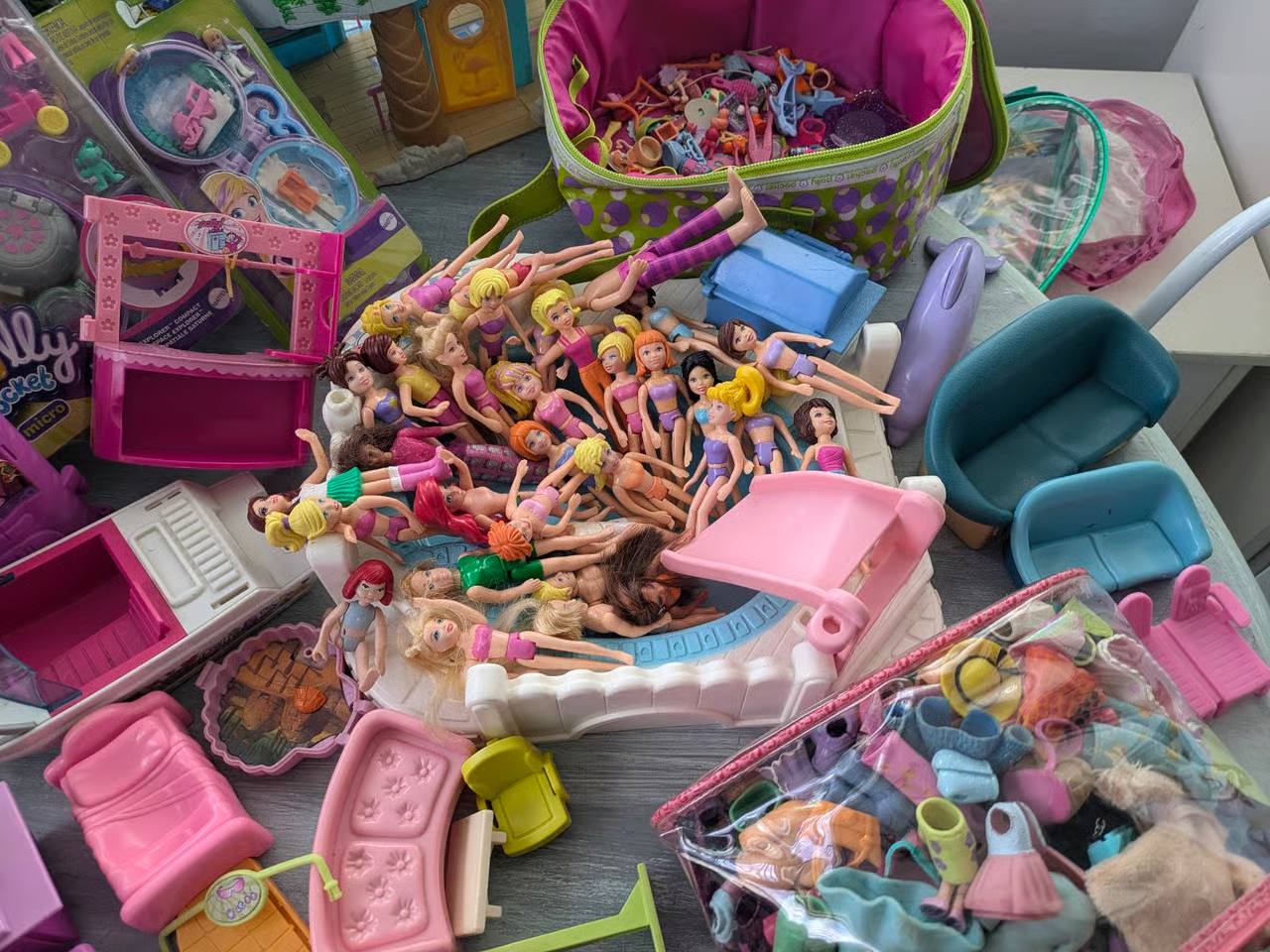 Huge Polly Pocket Lot – Vintage Mini Dolls and Accessories Playset Bundle